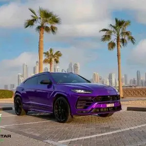 Lamborghini Urus Violet